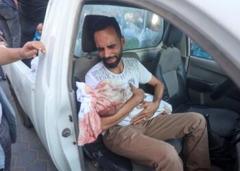 Πόλεμος Ισραήλ – Χαμάς: «Η Γάζα γίνεται νεκροταφείο παιδιών» – Σφοδρές μάχες, τανκς και μπουλντόζες