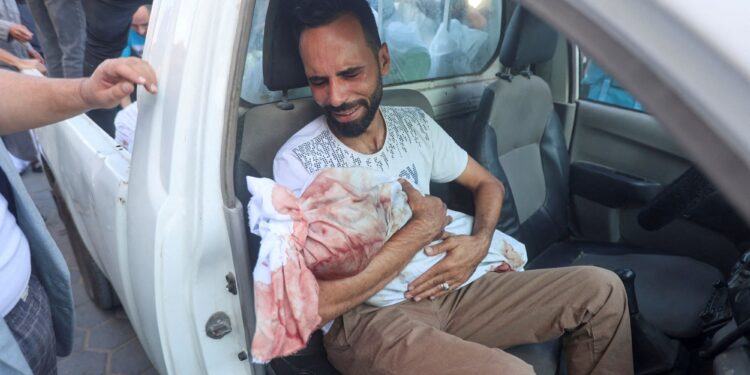 Πόλεμος Ισραήλ – Χαμάς: «Η Γάζα γίνεται νεκροταφείο παιδιών» – Σφοδρές μάχες, τανκς και μπουλντόζες