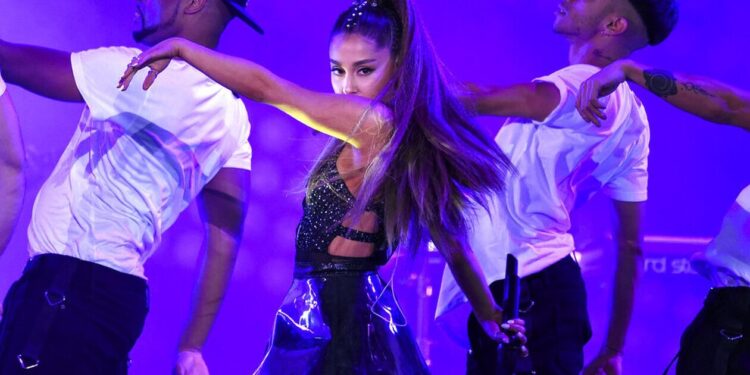 Aριάνα Γκράντε: Οριστικοποιήθηκε το διαζύγιο – Το αστρονομικό ποσό που θα πληρώσει στον «πρώην»