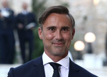 Ο Καπουτζίδης αποκαλύπτει πώς δημιουργήθηκε ο ρόλος της “Αμαλίας” στο Πάρα Πέντε