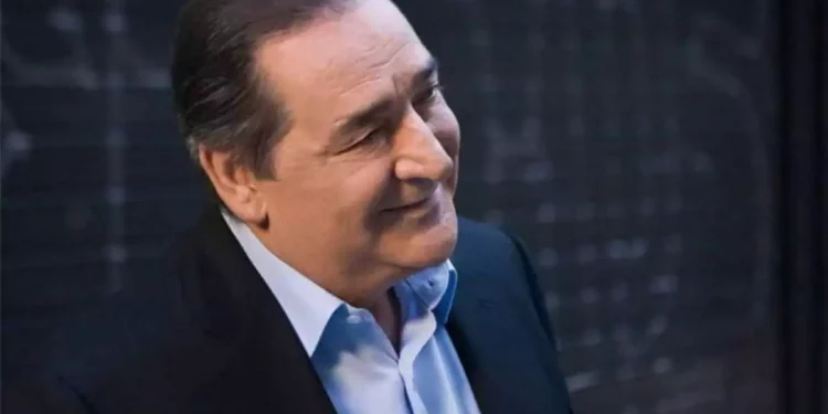 Ο Βασίλης Καρράς έκανε τηλεφωνική παρέμβαση στο Fame Story: «Είμαι εδώ»