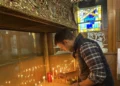 Κασσελάκης: «Αν βάλω 50 ευρώ για κεριά, θα μου δώσεις πενηντάρικο για βενζίνη;»