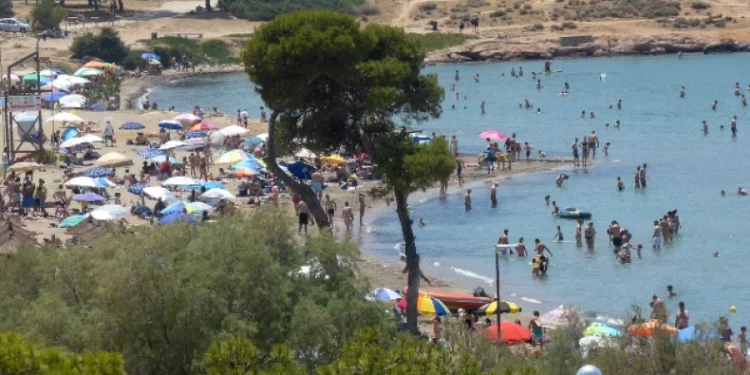 Λουκέτο σε beach bar στο Καβούρι: Το κόλπο με το κουμπί πανικού