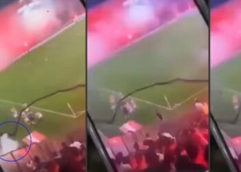 Βίντεο: Η στιγμή που σκάει η κροτίδα στο Ολυμπιακός – Παναθηναϊκός