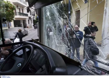 Κρήτη: Επιθέσεις ανεγκέφαλων με πέτρες σε λεωφορεία – Τρόμος στο Ηράκλειο