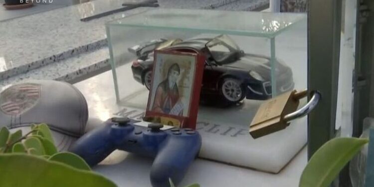 Mad Clip: Άγνωστοι έκαναν πλιάτσικο στον τάφο του ράπερ