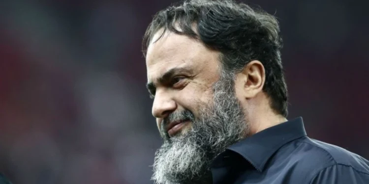 Ολυμπιακός για ορισμό Μαρέσκα: «Ο Μάνταλος κι η συμμορία τινάζουν στον αέρα το μεγαλύτερο παιχνίδι της χώρας»