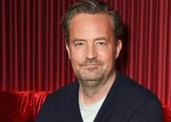 Μάθιου Πέρι: Πέθανε σε ηλικία 54 ετών ο αγαπημένος «Τσάντλερ» από τα «Φιλαράκια»