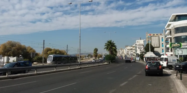 Λεωφόρος Ποσειδώνος: Κλείνει στις 9:30 στο ύψος της Γλυφάδας για την εξουδετέρωση βόμβας του Β΄ Παγκοσμίου Πολέμου