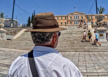 «Σβήνει» η Ελλάδα: Αρνητικό ρεκόρ 90 ετών στις γεννήσεις – Στα 7,5 εκατ. ο πληθυσμός μέχρι το 2050