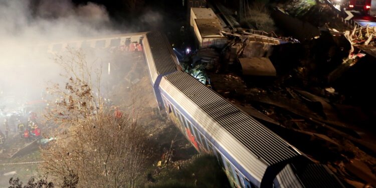 Τέμπη: Δειγματοληψίες εδάφους για να διευκρινιστούν τα αναπάντητα ερωτήματα της τραγωδίας