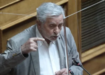 «Μπουρλότο» από Δρίτσα: Να θέσει εαυτόν εκτός ΣΥΡΙΖΑ ο Στ. Κασσελάκης