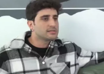 Γιάννης Βασιλώττος: «Θα μπορούσα να είμαι σε σχέση με άντρα, αλλά όχι να έχουμε σεξουαλική επαφή»