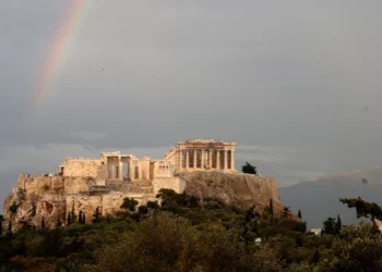 Καιρός: Πέφτει σήμερα η θερμοκρασία -Σε ποιες περιοχές θα βρέξει