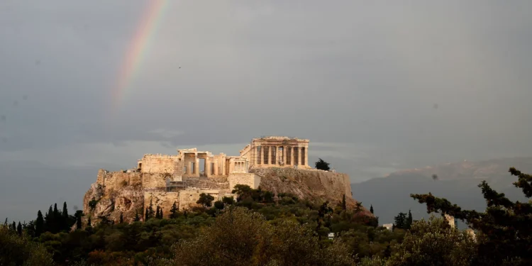 Καιρός: Υψηλές για την εποχή θερμοκρασίες σήμερα αλλά και τοπικές μπόρες -Πώς θα εξελιχθεί μέχρι τις εκλογές