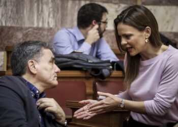 ΣΥΡΙΖΑ: Οριακά αξιωματική αντιπολίτευση μετά την αποχώρηση της ομάδας Αχτσιόγλου