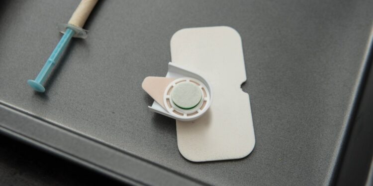 Εμβόλιο χωρίς σύριγγα; Ο Μπιλ Γκέιτς ίσως βρήκε τη λύση