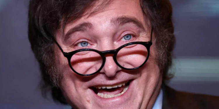 Αργεντινή: Ο Χαβιέρ Μιλέι θέλει «να πάρει πίσω» τα νησιά Φώκλαντ από τη Βρετανία