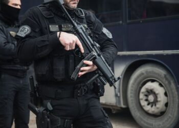 Βοιωτία – Θάνατος 17χρονου: «Ποτέ δεν πάτησα την σκανδάλη», είπε στην απολογία του ο αστυνομικός