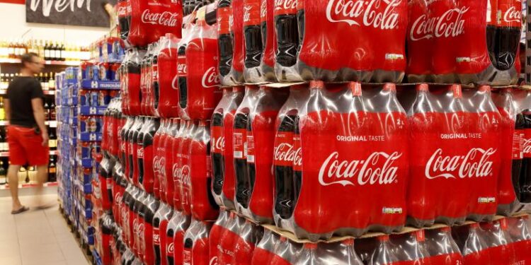 Ανακαλούνται προϊόντα της Coca-Cola στην Κροατία – Κρούσματα δηλητηρίασης σε 3 πόλεις