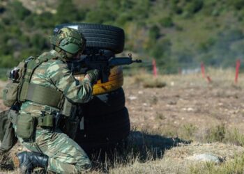 Ο Ελληνικός Στρατός αλλάζει… εμφάνιση (Εικόνες)