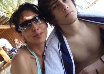 Η μητέρα του Αλέξη Γρηγορόπουλου έγινε ξανά μητέρα στα 51 της