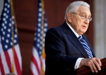 Πέθανε ο πρώην υπουργός Εξωτερικών των ΗΠΑ Χένρι Κίσινγκερ σε ηλικία 100 ετών