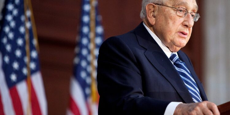 Πέθανε ο πρώην υπουργός Εξωτερικών των ΗΠΑ Χένρι Κίσινγκερ σε ηλικία 100 ετών