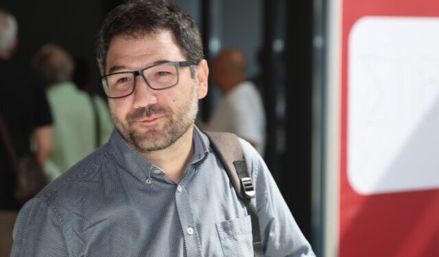 Ηλιόπουλος: “Πράξη ντροπής για τη χώρα” η σύλληψη του Παλαιστίνιου διαδηλωτή