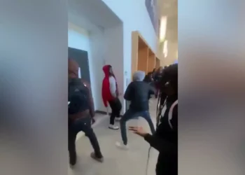 ΗΠΑ: 14χρονος μαχαιρώνει μέχρι θανάτου 15χρονο συμμαθητή μέσα σε λύκειο