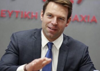 «Ο κ. Μητσοτάκης αποστρατικοποιεί τα νησιά», δήλωσε ο Στ. Κασσελάκης