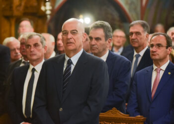 Σέρρες: Ο υπουργός Εθνικής Άμυνας Ν. Δένδιας στον Αρχιερατικό Εσπερινό