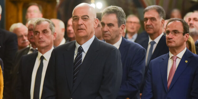 Σέρρες: Ο υπουργός Εθνικής Άμυνας Ν. Δένδιας στον Αρχιερατικό Εσπερινό