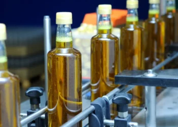 Έδεσσα: Νέα σύλληψη για πώληση αμφιβόλου ποιότητας ελαιόλαδο – Χειροπέδες σε 70χρονη που είχε σχεδόν 3 τόνους