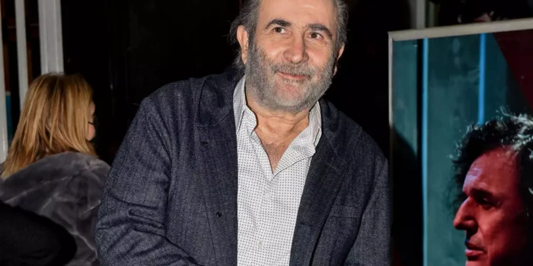 Λάκης Λαζόπουλος για Γιώργο Λιάγκα: Έχει καθημερινή ωριαία προβολή στον Κασσελάκη και τον κυνηγά με μία κάμερα