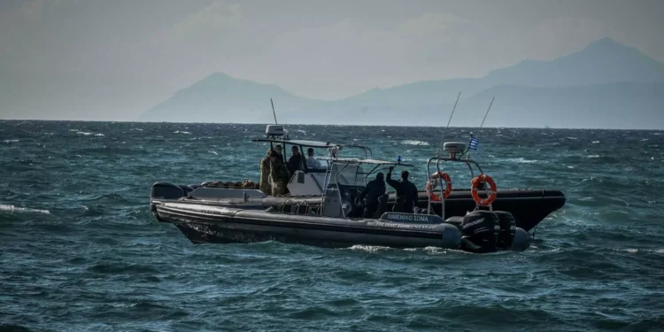 Λέσβος: Συνεχίζονται οι έρευνες για τους 12 αγνοούμενους του πλοίου «Raptor» – Το χρονικό του ναυαγίου