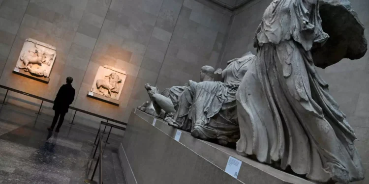 Γλυπτά του Παρθενώνα: Το Βρετανικό Μουσείο «αδειάζει» τον Σούνακ – «Συνεχίζονται οι συζητήσεις με την Αθήνα»