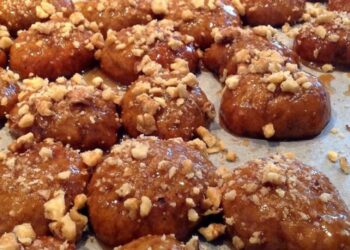 Πικρή τιμή για τα γλυκά μελομακάρονα – Μέχρι 29 ευρώ το κιλό