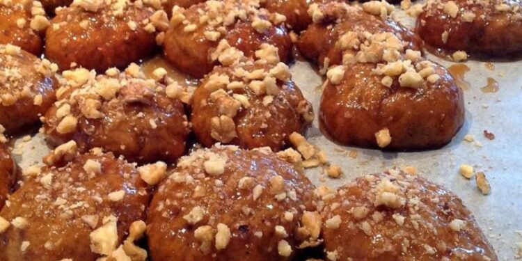 Πικρή τιμή για τα γλυκά μελομακάρονα – Μέχρι 29 ευρώ το κιλό