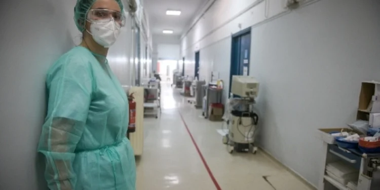«Αγλαΐα Κυριακού»: 15χρονη προσπάθησε να το «σκάσει» από τον θάλαμο και κλώτσησε νοσηλεύτρια