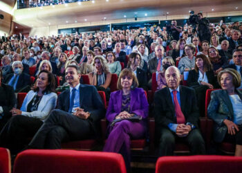 Κυβέρνηση σε Κασσελάκη: Να διαβάσεις ιστορία για το ποιος χρέωσε τη χώρα