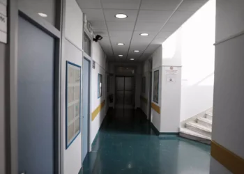 Στην εντατική 16χρονη μετά από υπερβολική χρήση ναρκωτικών στο Βύρωνα