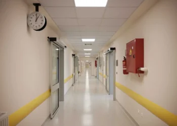 «Πόρτα» στο δωρεάν ΕΣΥ χωρίς ενεργό ΑΜΚΑ – Ποιοι αποκλείονται με βάση το νέο νομοσχέδιο