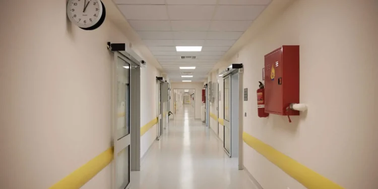 «Πόρτα» στο δωρεάν ΕΣΥ χωρίς ενεργό ΑΜΚΑ – Ποιοι αποκλείονται με βάση το νέο νομοσχέδιο