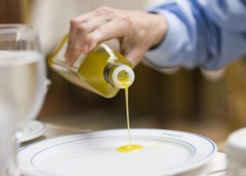Ελαιόλαδο: Μετά τον Φεβρουάριο θα «απογειωθεί» η τιμή – Οι παραγωγοί κρατάνε λάδι λόγω έλλειψης
