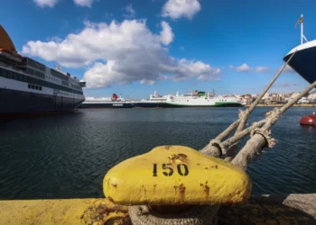 Κυβερνήσεις ζητούν από την ελληνική ακτοπλοΐα να μεταφέρει πολίτες από Βηρυτό, Χάιφα – Από €30.000 έως €140.000 ο ναύλος