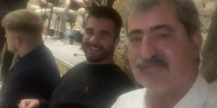 ΣΥΡΙΖΑ: Σε γλέντι ο Παύλος Πολάκης μετά την αποχώρηση της Ομπρέλας