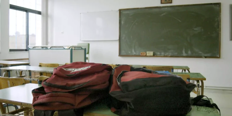 Ηράκλειο: Μαθητές φέρνουν σόμπες από το σπίτι για να ζεσταθούν στο μουσικό σχολείο