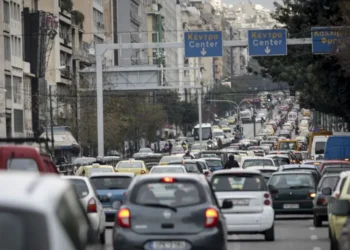 Κίνηση για γερά νεύρα στην Περιφερειακή Υμηττού, καθυστερήσεις και σε Κηφισό, Κηφισίας – 24ωρη απεργία στα ταξί