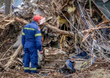 Τέμπη: Έτσι είναι σήμερα ό,τι απέμεινε από το σιδηροδρομικό δυστύχημα – Ξεσπούν γονείς και τραυματίες